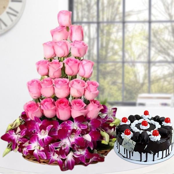 Sweet Melody Send Flowers And Cake Online Bloomsvilla