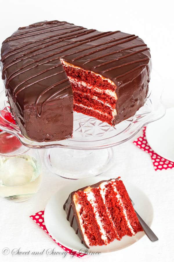 Choco Red Velvet Heart Shape Cake - for Flower Delivery in India 