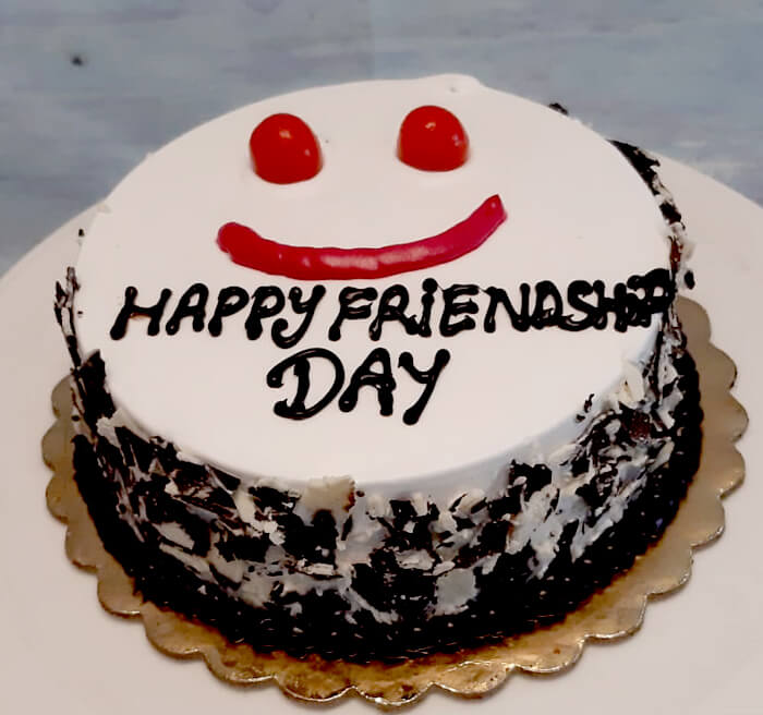 Cute Smiley Friendship Day Cake - for Online Flower Delivery In India 