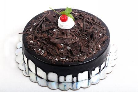 Dripping Blackforest Cake