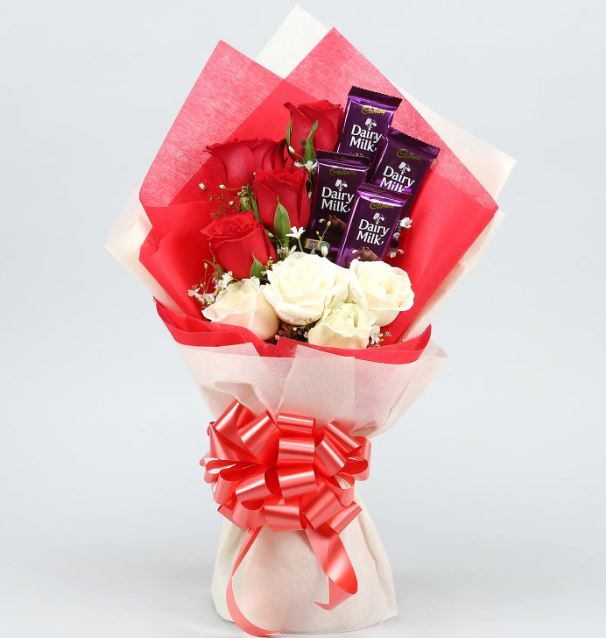 Romantic Gift For Your Loved Ones - for Flower Delivery in India 