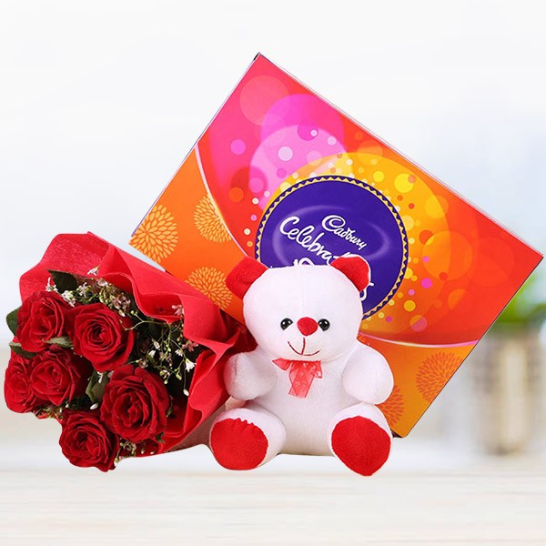 Small Cute Treat - for Online Flower Delivery In India 