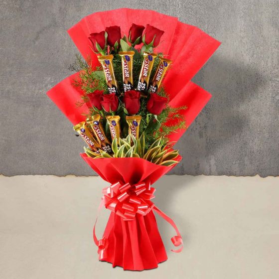 Surprise Gift For Core Of Your Heart - for Online Flower Delivery In India 