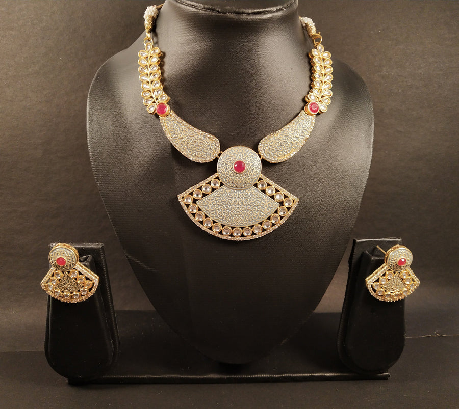 Traditional Necklace - Send Flowers to India 