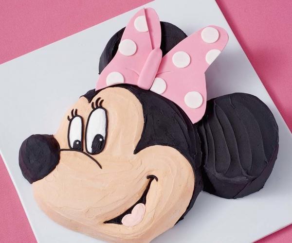 Alluring Minnie Mouse Cake - for Online Flower Delivery In India 