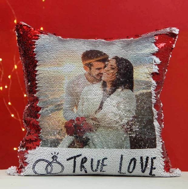 True Love Special Gift - for Midnight Flower Delivery in India 
