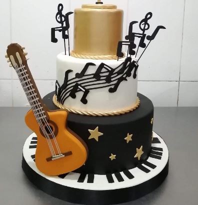 3 Tier Voilin Lover Theme Cakr